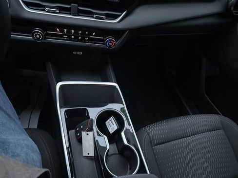 Used 2025 Chevrolet Equinox LT image 27