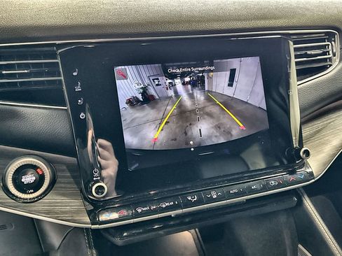 Used 2024 Jeep Wagoneer L Series II w/ Flexible Seating Group image 20