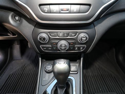 Used 2023 Jeep Cherokee Altitude Lux w/ Lux Elite Package AWD/4WD image 19