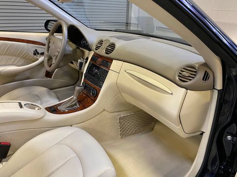 Used 2007 Mercedes-Benz CLK 350 Cabriolet image 29