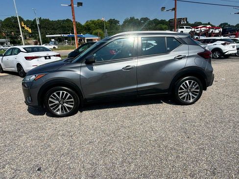 Used 2023 Nissan Kicks SV FWD image 15