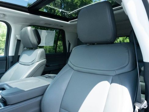New 2027 Ford Expedition Max Active RWD image 26