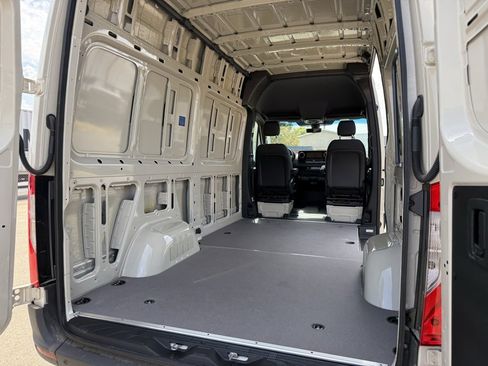 New 2025 Mercedes-Benz Sprinter 2500 image 19