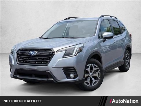 Used 2022 Subaru Forester Premium AWD/4WD image 1