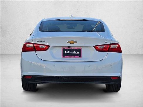 Used 2025 Chevrolet Malibu LT FWD image 7