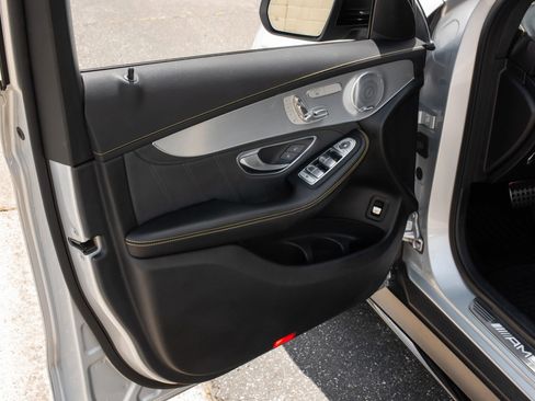 Used 2020 Mercedes-Benz GLC 63 AMG 4MATIC image 20