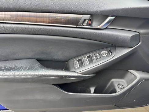 Used 2018 Honda Accord Sport image 23