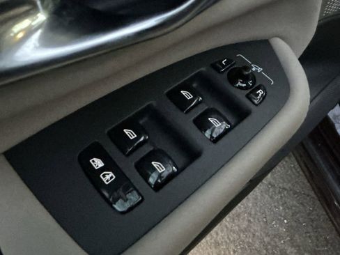 Certified 2025 Volvo XC90 T8 Ultra image 16