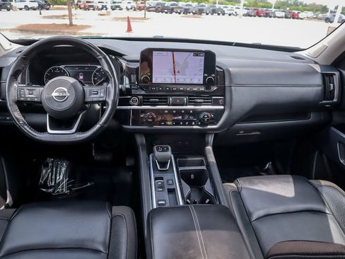 Used 2024 Nissan Pathfinder SL w/ SL Premium Package image 22