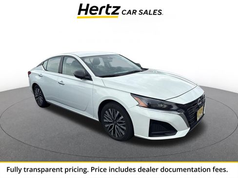 Used 2025 Nissan Altima 2.5 SV FWD image 1