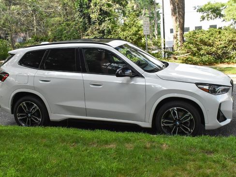 Used 2023 BMW X1 xDrive28i w/ Premium Package AWD/4WD image 9