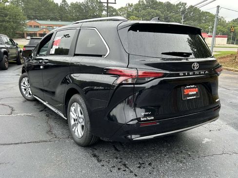 New 2026 Toyota Sienna Limited FWD image 5