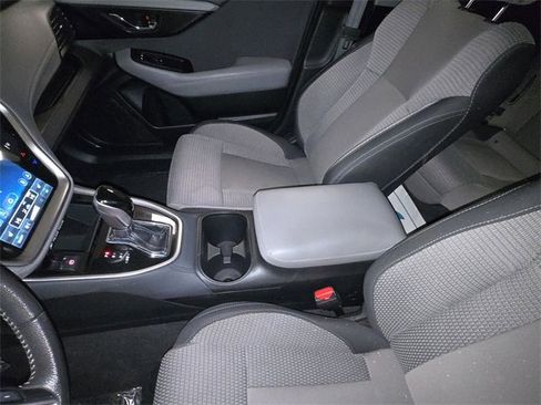 Used 2024 Subaru Outback Premium image 20
