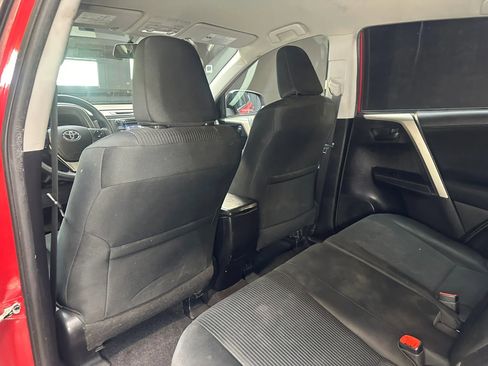 Used 2015 Toyota RAV4 LE AWD/4WD image 21