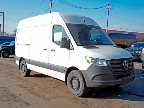 Used 2026 Mercedes-Benz Sprinter 2500 image 1