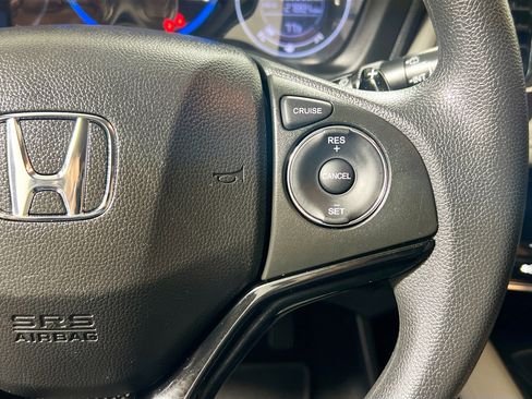 Used 2018 Honda HR-V EX image 19