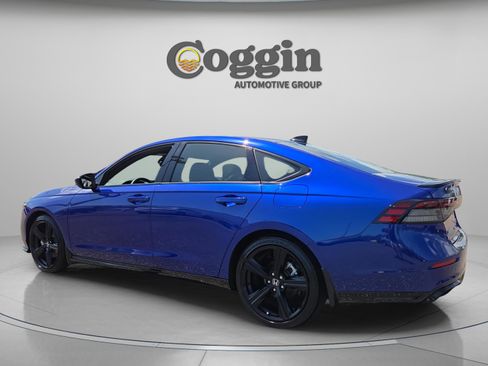 Used 2023 Honda Accord Sport image 3