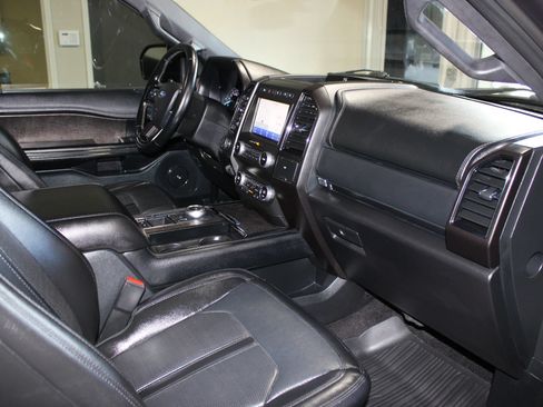 Used 2021 Ford Expedition Limited RWD image 39