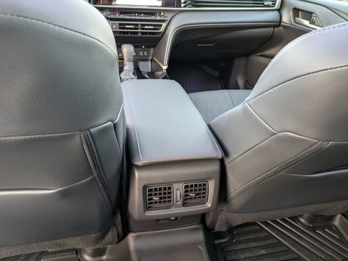 Used 2025 Toyota Camry XSE FWD image 30