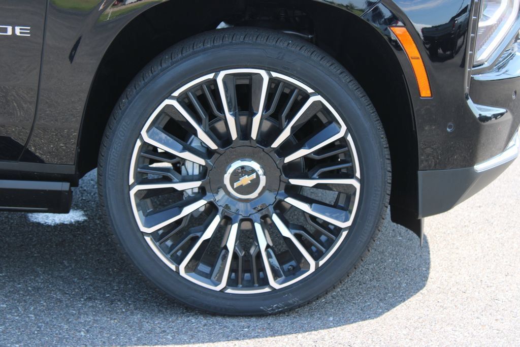 New 2026 Chevrolet Tahoe High Country AWD/4WD image 11