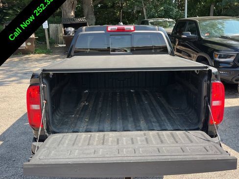 Used 2019 Chevrolet Colorado Z71 w/ Z71 Midnight Edition AWD/4WD image 7