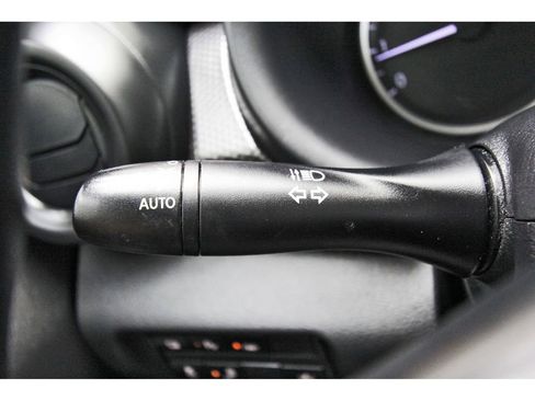 Used 2020 Nissan Kicks S FWD image 15