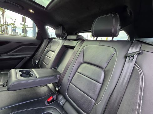 Used 2019 Jaguar F-PACE S image 22