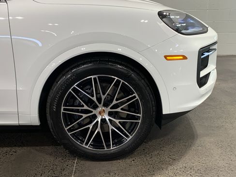 New 2026 Porsche Cayenne image 11