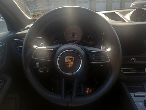 Used 2023 Porsche Macan S image 23