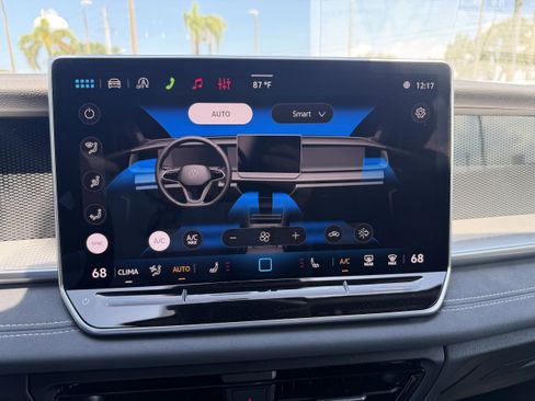 New 2026 Volkswagen Tiguan SE R-Line FWD image 21