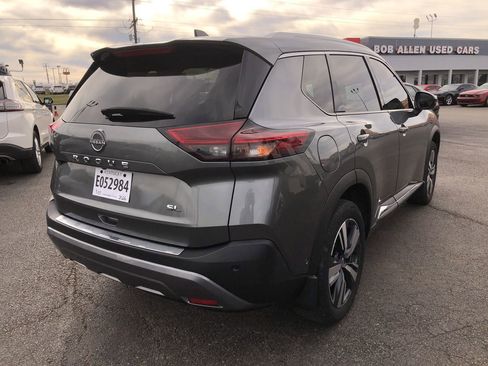 Used 2023 Nissan Rogue SL w/ SL Premium Package image 5