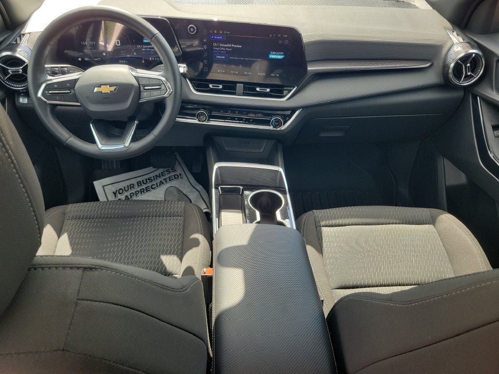 Used 2025 Chevrolet Equinox LT AWD/4WD image 28