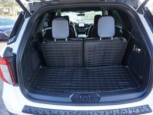 Used 2023 Ford Explorer ST-Line w/ Class IV Trailer Tow Package image 27