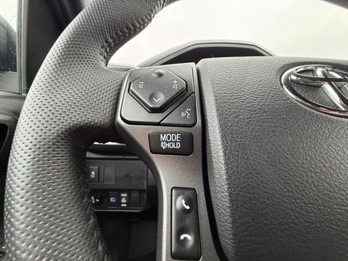 Used 2023 Toyota Tacoma TRD Sport w/ Technology Package image 19