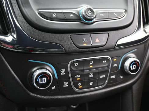 Used 2024 Chevrolet Equinox RS FWD image 19