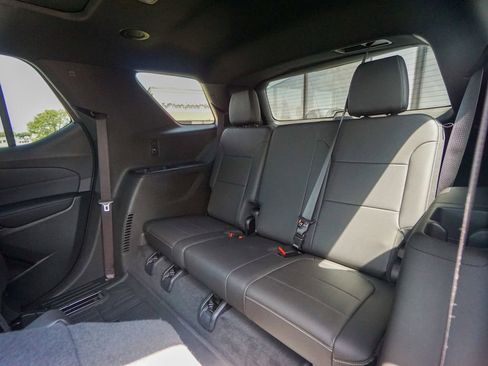 Used 2023 Chevrolet Traverse Premier w/ Redline Edition image 40