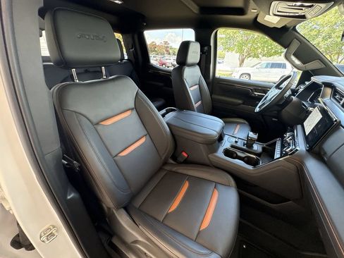 Certified 2025 GMC Sierra 1500 AT4 AWD/4WD image 28