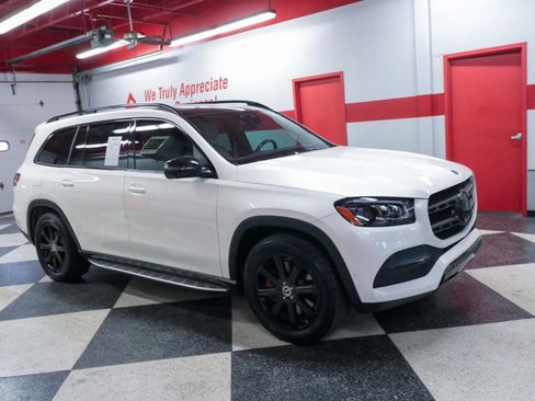 Used 2023 Mercedes-Benz GLS 450 4MATIC SUV image 3