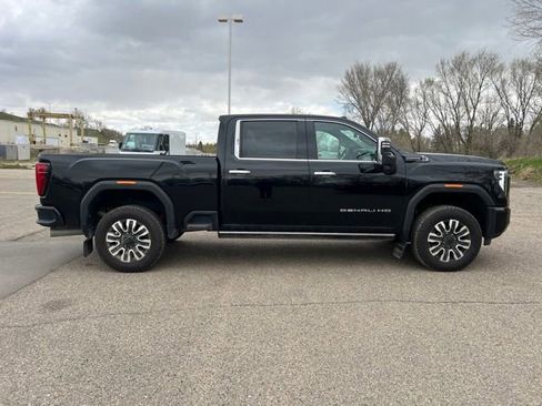 Used 2025 GMC Sierra 2500 Denali Ultimate AWD/4WD image 9