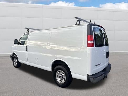 Used 2018 GMC Savana 2500 w/ Enhanced Convenience Package image 3