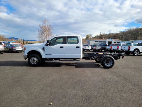 Used 2022 Ford F350 XL w/ Power Equipment Group image 8