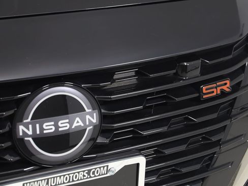 Used 2025 Nissan Sentra SR FWD image 15