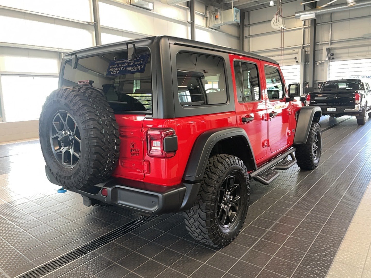 Used 2024 Jeep Wrangler Unlimited AWD/4WD image 10