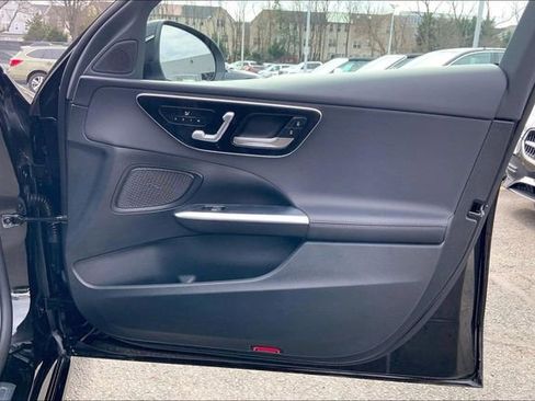 Used 2025 Mercedes-Benz C 300 4MATIC Sedan image 19