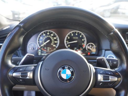 Used 2016 BMW 550i xDrive Sedan image 32