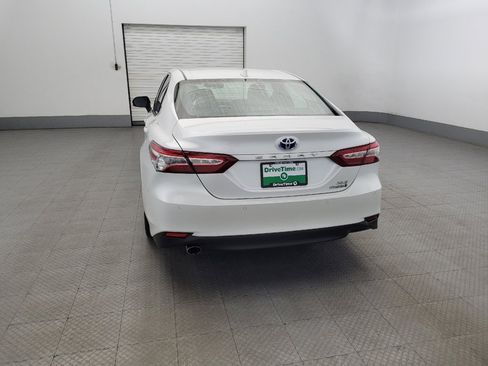 Used 2018 Toyota Camry XLE image 6