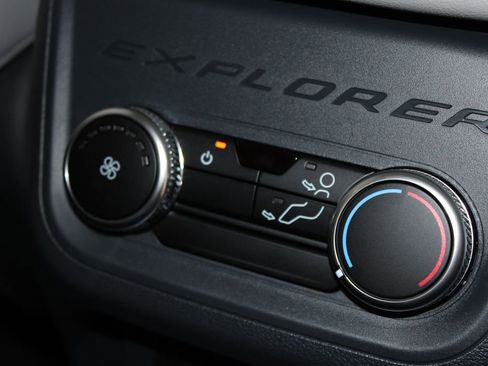 New 2026 Ford Explorer Active RWD image 33