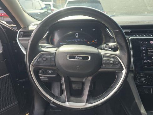 Used 2021 Jeep Grand Cherokee L Limited AWD/4WD image 10