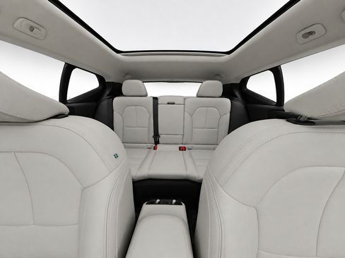 Certified 2023 Volvo XC40 B5 Ultimate w/ Protection Package Premier AWD/4WD image 13
