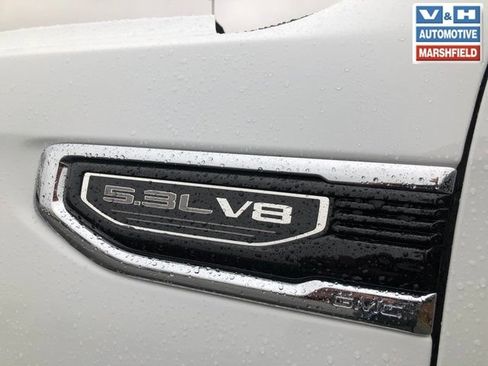 Used 2025 GMC Sierra 1500 SLT AWD/4WD image 2